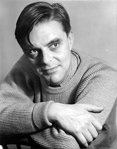 El escritor John Wain